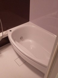 ワイド浴槽でゆったり広々